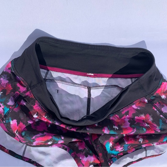 Lululemon Speed Short Mini Midnight Bloom Black Deep Fuchsia W7A19S NO LINER / 4 - Picture 6 of 14